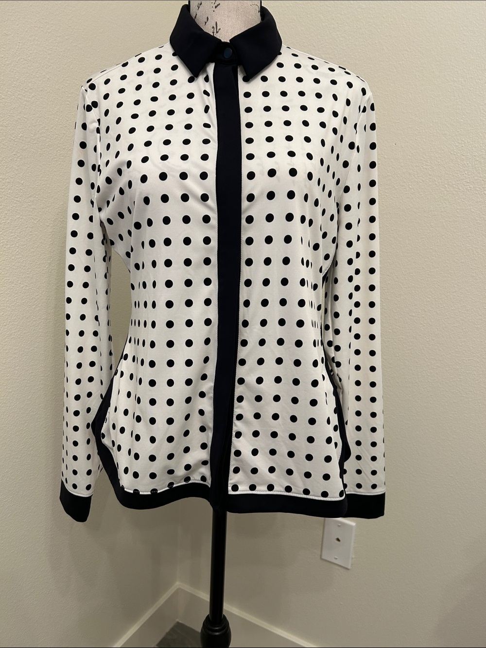 Kinona Black and White Polka Dot Snap-Front Shirt